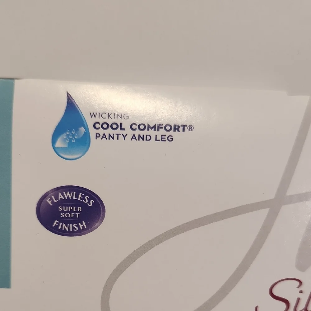Hanes Silk Reflections Silky Sheer Control Top Pantyhose Size 4/5+ Barely There‎